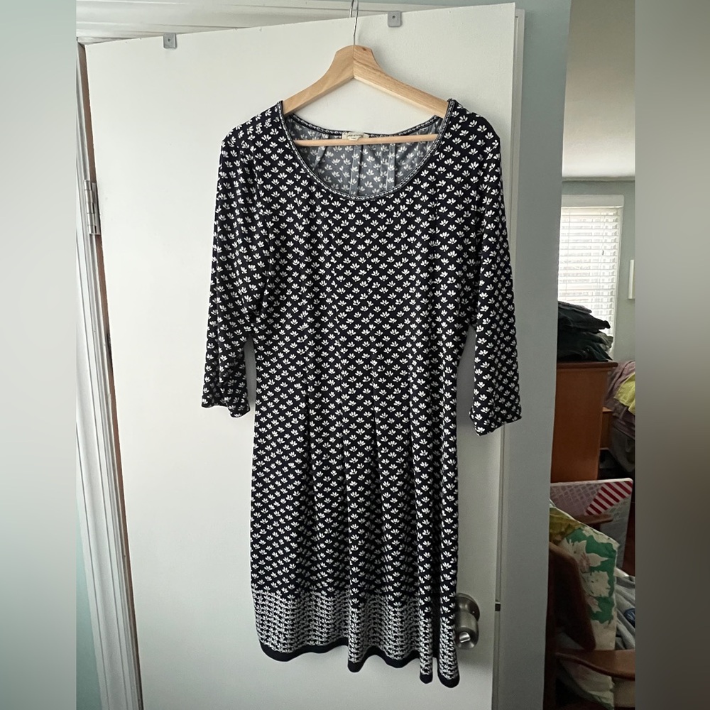 Max Studio navy floral dress